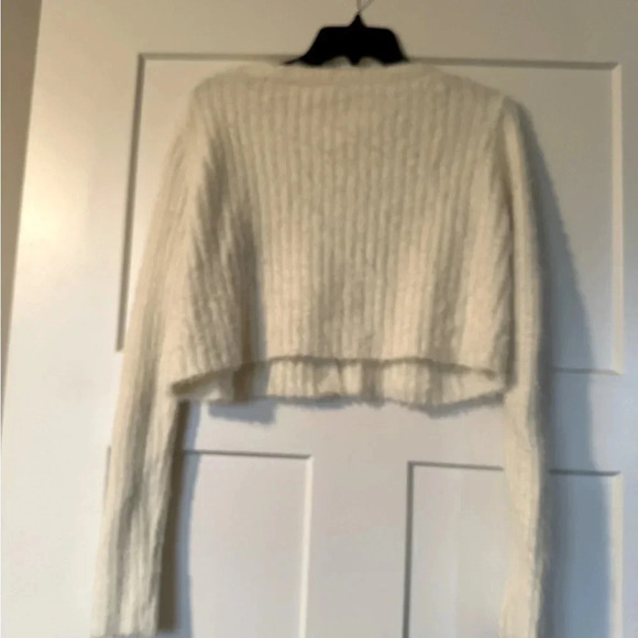 Urban Outfitters Cream Cropped Cardigan - Picture 2 of 3